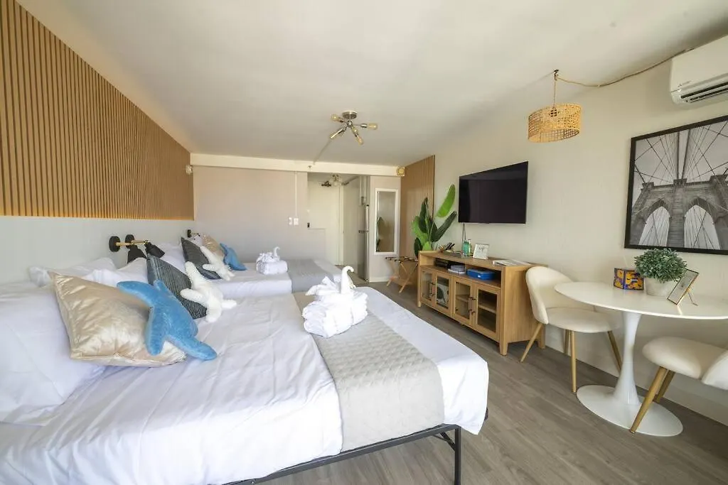 Waikiki 30Fl Luxury Studio With Majestic Ocean Fireworks Χονολουλού Διαμέρισμα